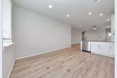 12527 Colchester Creek Court, Houston, TX 77047 - Photo 17