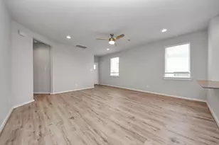 12527 Colchester Creek Ct, Houston, TX 77047 - Photo 7