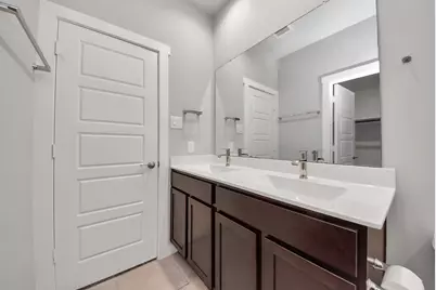 12527 Colchester Creek Court, Houston, TX 77047 - Photo 21