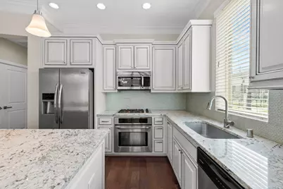 702 N Shepherd Drive, Houston, TX 77007 - Photo 5