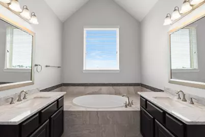 702 N Shepherd Drive, Houston, TX 77007 - Photo 11