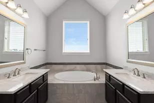 702 N Shepherd Dr, Houston, TX 77007 - Photo 11