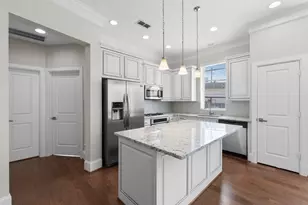 702 N Shepherd Dr, Houston, TX 77007 - Photo 7