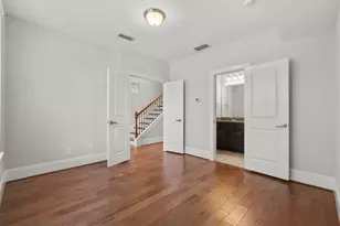 702 N Shepherd Dr, Houston, TX 77007 - Photo 17