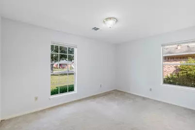 8018 Holiday Lane, Houston, TX 77075 - Photo 29