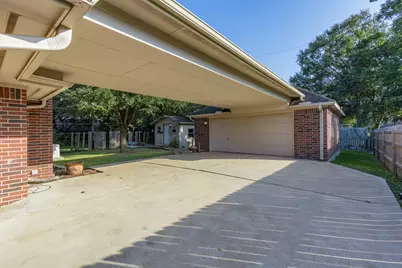8018 Holiday Lane, Houston, TX 77075 - Photo 35