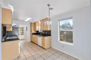 8018 Holiday Ln, Houston, TX 77075 - Photo 15