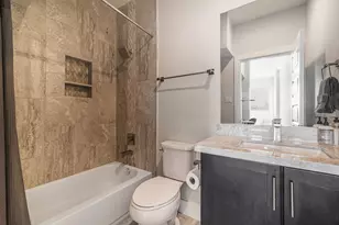 925 Herkimer St, Houston, TX 77008 - Photo 19