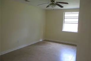 500 Harold Ln, Baytown, TX 77521 - Photo 39