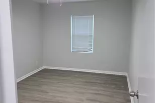 619 13th St, Galveston, TX 77550 - Photo 5