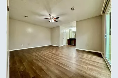 8514 Fawn Terrace Drive, Houston, TX 77071 - Photo 7