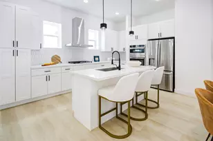 1214 W 24th St, Houston, TX 77008 - Photo 1