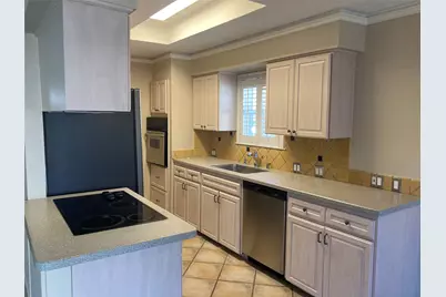 9250 Rockhurst Drive, Houston, TX 77080 - Photo 19