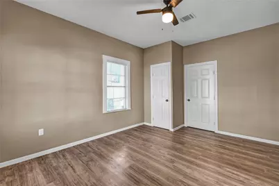 722 W Broad Street, Freeport, TX 77541 - Photo 15