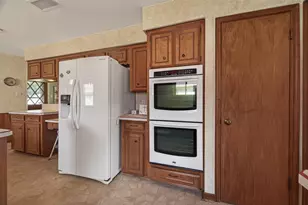 8410 Twin Hills Dr, Houston, TX 77071 - Photo 17