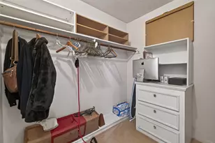 8410 Twin Hills Dr, Houston, TX 77071 - Photo 37