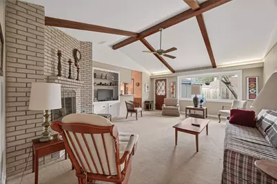 8410 Twin Hills Drive, Houston, TX 77071 - Photo 9