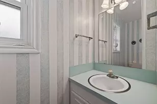 8410 Twin Hills Dr, Houston, TX 77071 - Photo 19