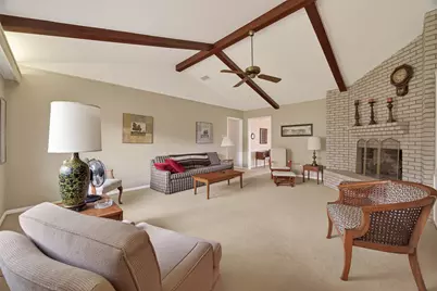 8410 Twin Hills Drive, Houston, TX 77071 - Photo 11