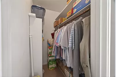 8410 Twin Hills Drive, Houston, TX 77071 - Photo 23