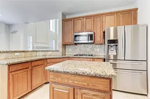 8607 Saratoga Dr, Sugar Land, TX 77479 - Photo 7