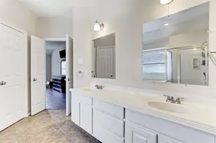 8607 Saratoga Dr, Sugar Land, TX 77479 - Photo 21
