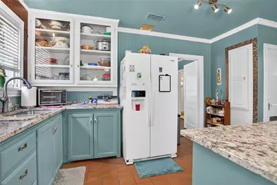 919 E Houston Avenue, Crockett, TX 75835 - Photo 9