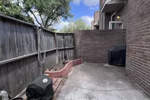 13798 Hollowgreen Dr, Houston, TX 77082 - Photo 5