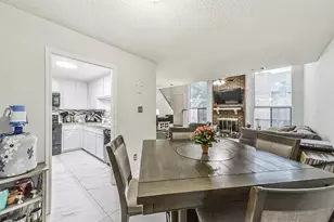 13798 Hollowgreen Dr, Houston, TX 77082 - Photo 7