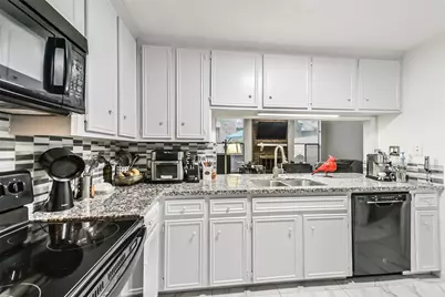 13798 Hollowgreen Drive #305, Houston, TX 77082 - Photo 11