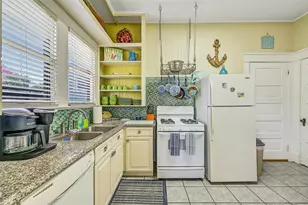 3228 Ave R 1/2, Galveston, TX 77550 - Photo 19