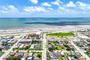 3228 Ave R 1/2, Galveston, TX 77550 - Photo 37