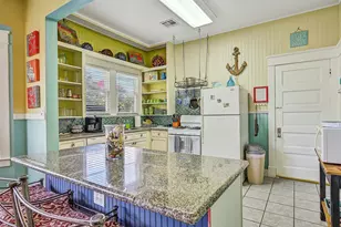 3228 Ave R 1/2, Galveston, TX 77550 - Photo 17