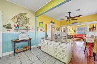 3228 Ave R 1/2, Galveston, TX 77550 - Photo 17