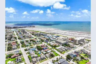 3228 Avenue R 1/2, Galveston, TX 77550 - Photo 35