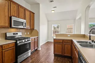 1014 Sapling Crest Ct, Fresno, TX 77545 - Photo 7