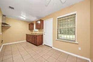 5202 Pensdale St, Houston, TX 77033 - Photo 25