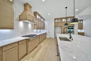 352 Louvenia Ct, Pinehurst, TX 77362 - Photo 11