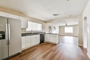 711 8th Ave N, Texas City, TX 77590 - Photo 7