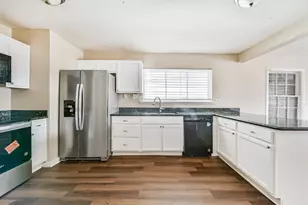 711 8th Ave N, Texas City, TX 77590 - Photo 5