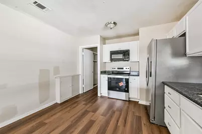 711 8th Avenue N, Texas City, TX 77590 - Photo 9