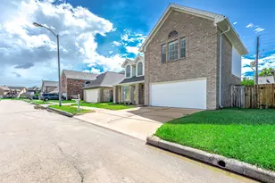 13547 Pasa Robles Ln, Houston, TX 77083 - Photo 3