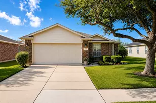 110 Rodeo Dr, Manvel, TX 77578 - Photo 1