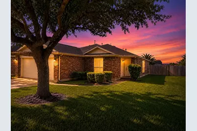 110 Rodeo Drive, Manvel, TX 77578 - Photo 1
