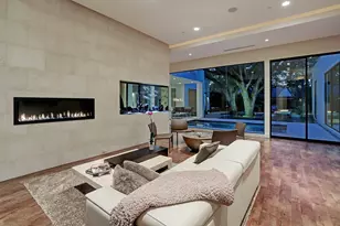 721 E Creekside Ln, Houston, TX 77024 - Photo 3