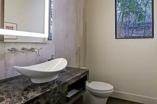 721 E Creekside Ln, Houston, TX 77024 - Photo 19