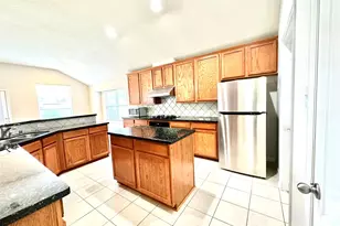 1307 Surecrop Ln, Pasadena, TX 77504 - Photo 9