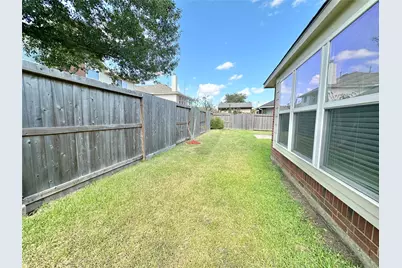 1307 Surecrop Lane, Pasadena, TX 77504 - Photo 17