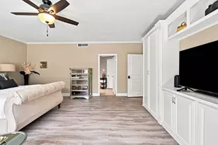 419 E Fair Harbor Ln, Houston, TX 77079 - Photo 23