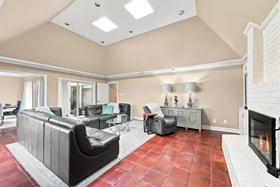 419 E Fair Harbor Lane, Houston, TX 77079 - Photo 19